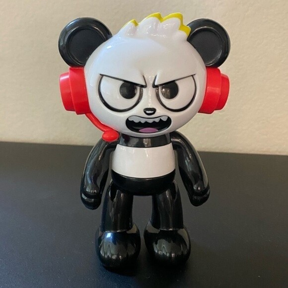 Ryan's World 6” Choppin' Combo Panda Figure Playset Set On Wheels - Picture 6 of 9